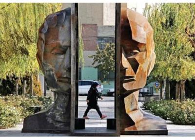 زیباسازی 40 میدان مرکز با آثار هنرمندان مجسمه ساز