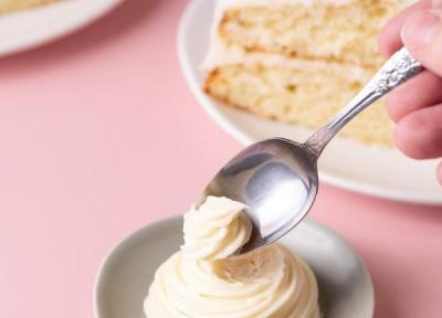 طرز تهیه گاناش سفید به 6 روش مختلف برای تزیین کیک، دسر و شیرینی